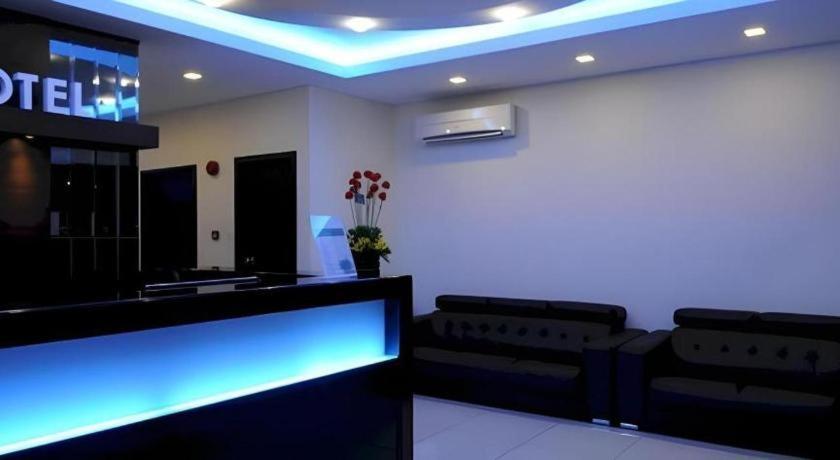 Cathay Hotel Kota Kinabalu Kültér fotó