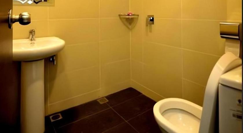 Cathay Hotel Kota Kinabalu Kültér fotó
